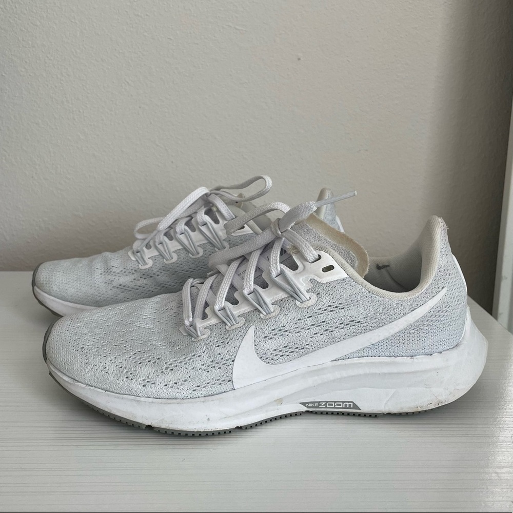 NIKE, Running Shoes